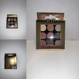 NWT Max studio Nude Eyeshadow new